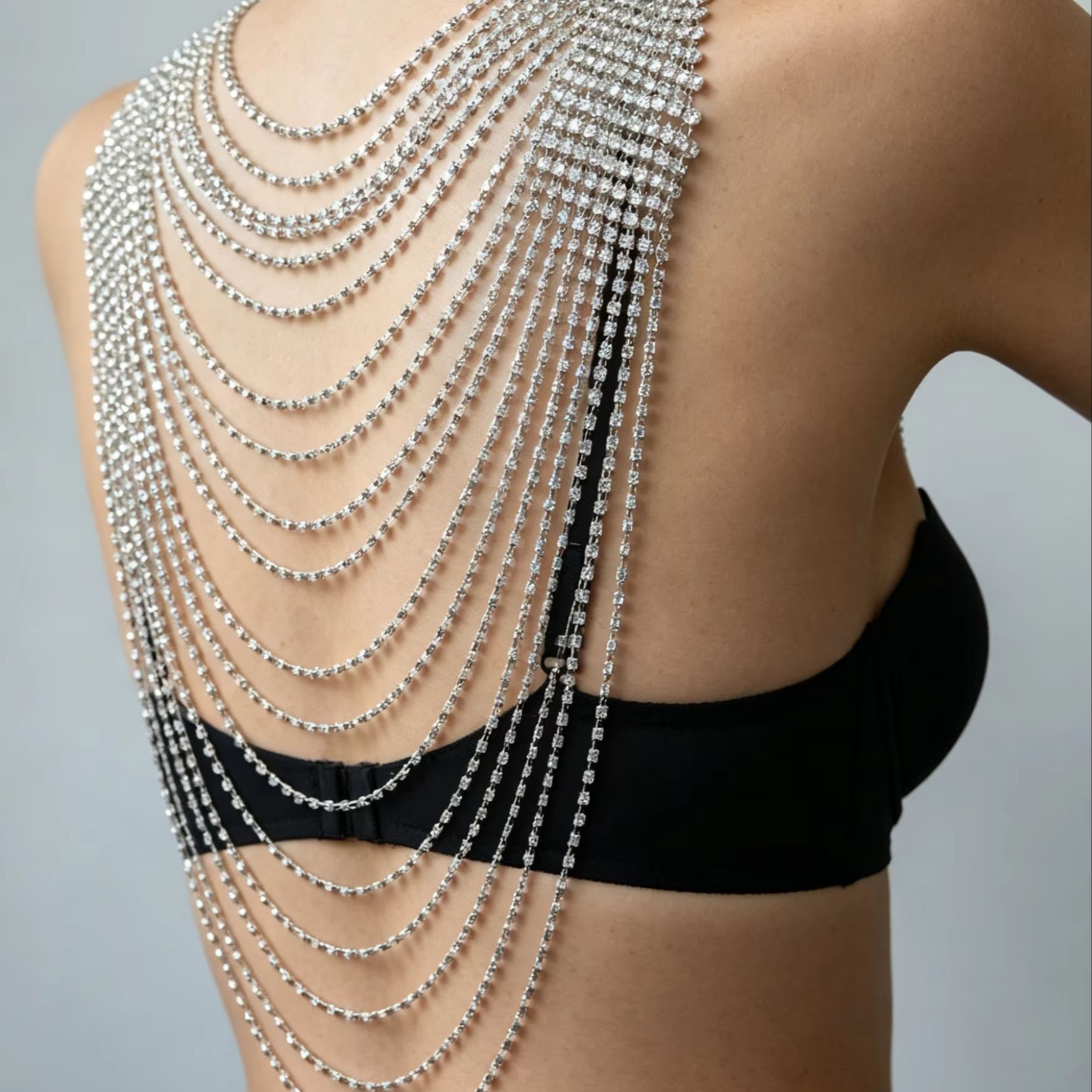 Body Jewelry Gold - Chaîne de corps multicouche élégante pour