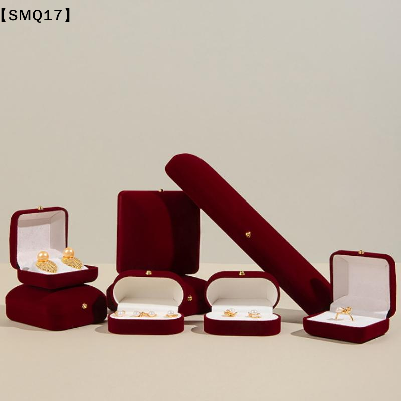 Boîte à bijoux en velours avec - Body Jewelry Display avis et prix