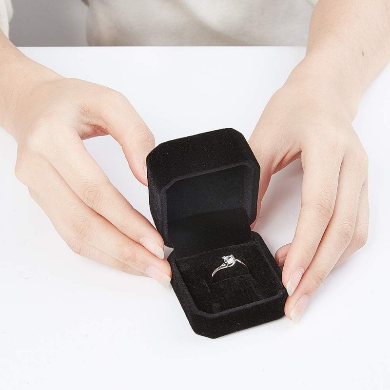 Paquet de 10 boîtes à bagues e - Body Jewelry Display avis et prix